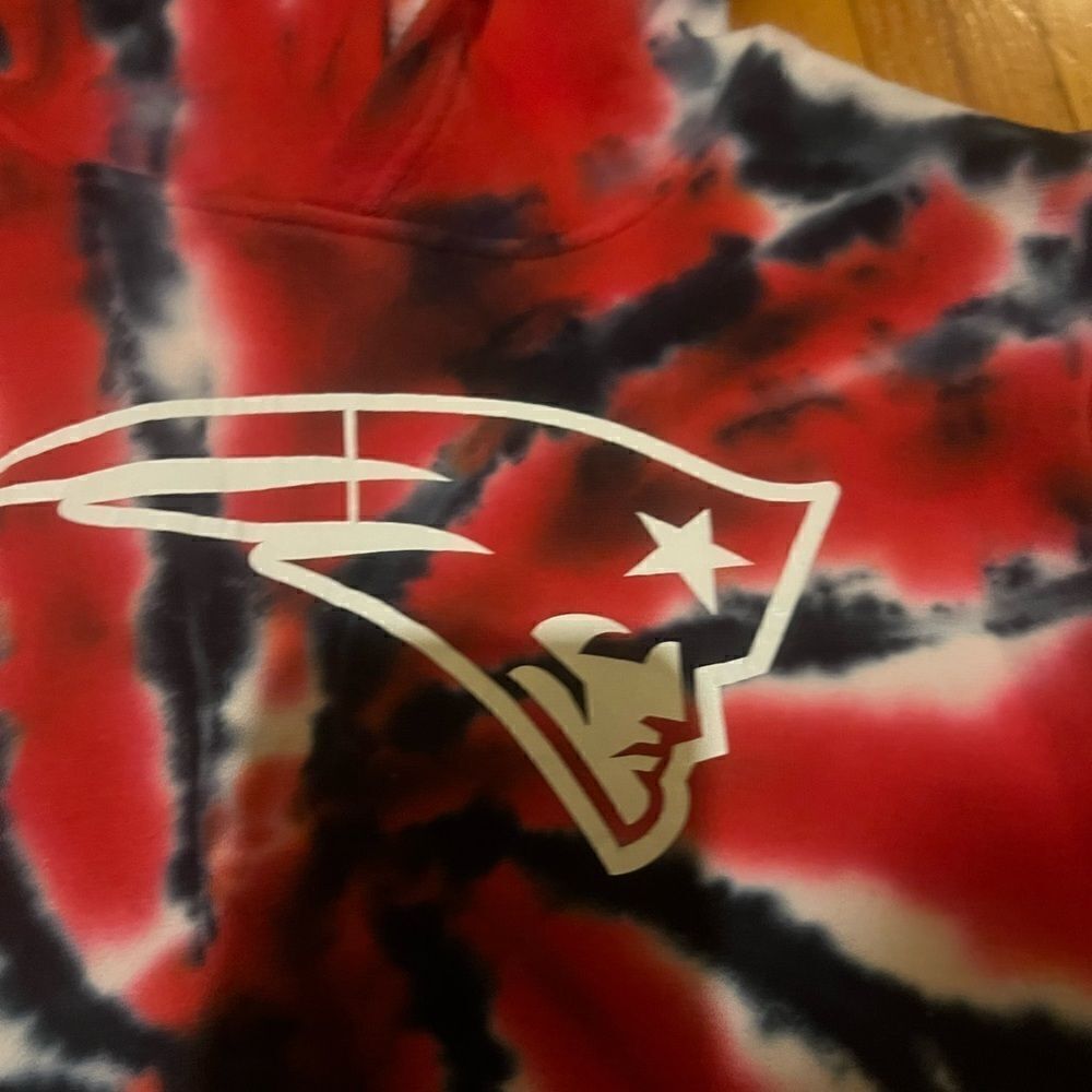 Patriots Blue/Red Hooded Sweatshirt - Picture 4 of 8